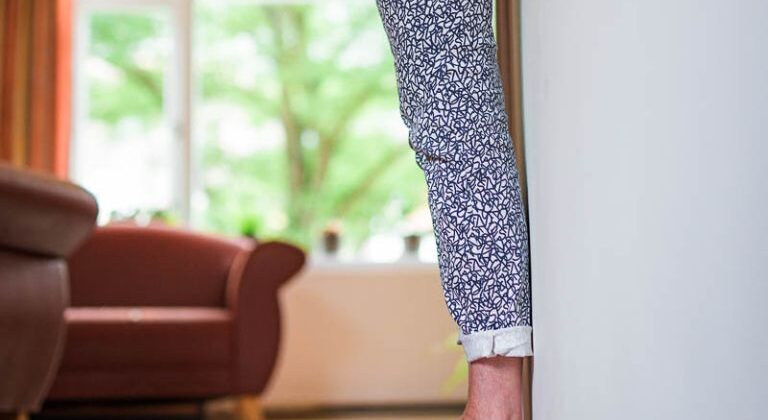 “Het bijzondere verhaal van pijn, eigen-wijs-heid en herstel: Hoe Marcel’s houdingstherapie mijn leven verandert”